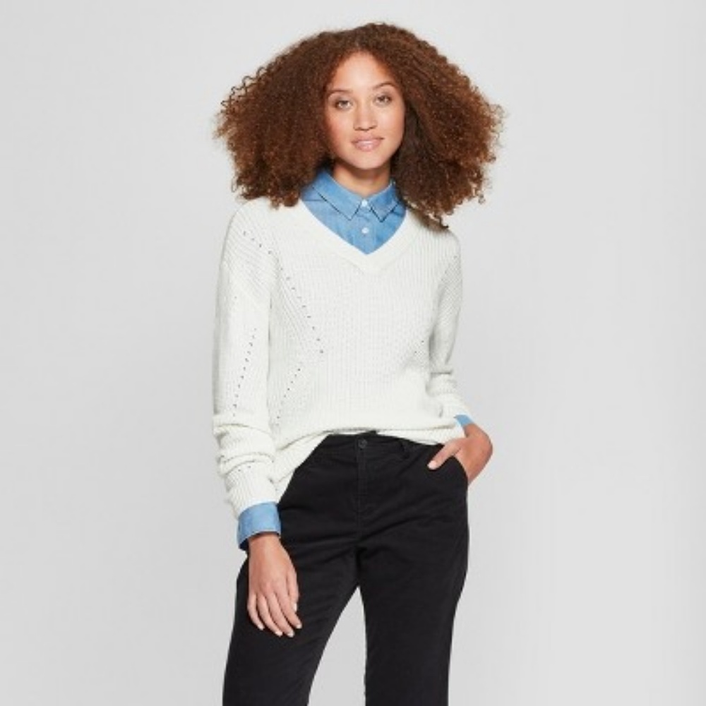 Cream V-Neck Pullover Sweater